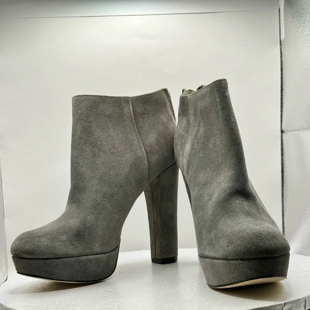 EUC Michael Michael Kors Grey Suede Platform Block Heel Booties Size 8.5‎